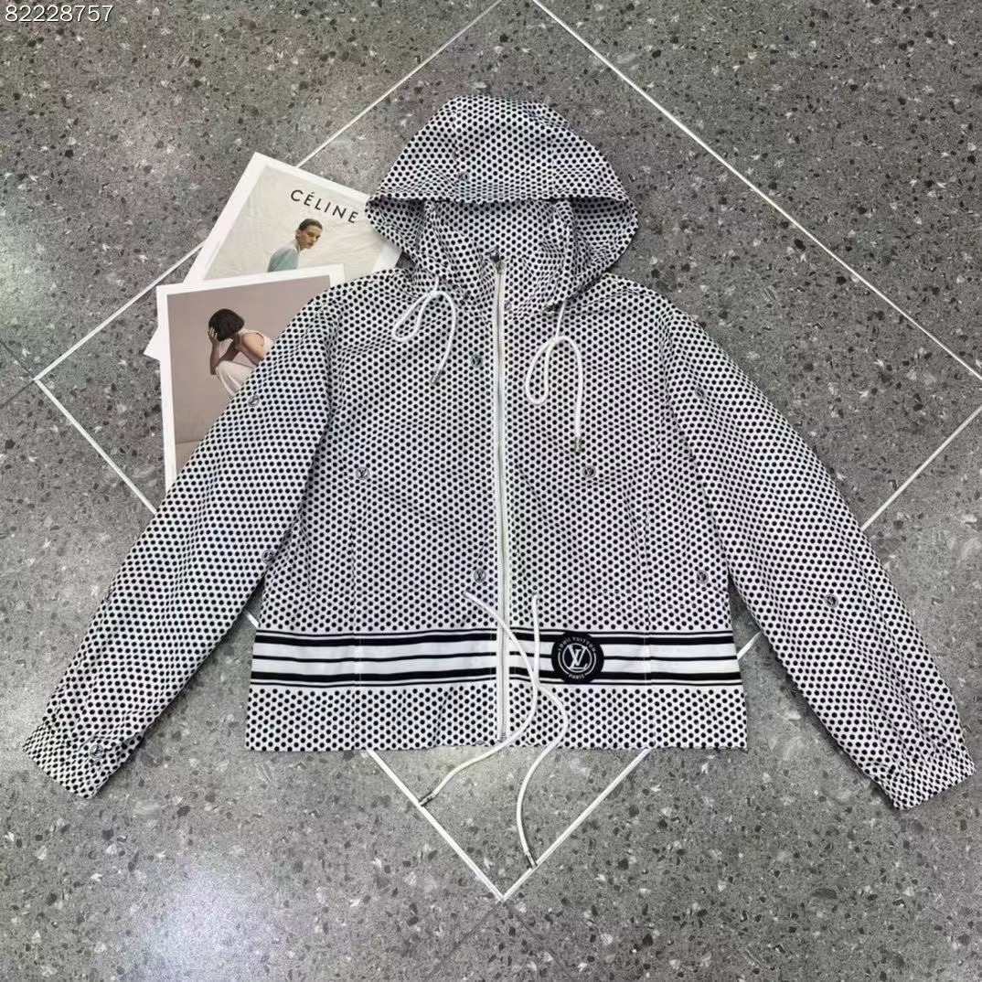 詳細な写真と価格については私に連絡してください。