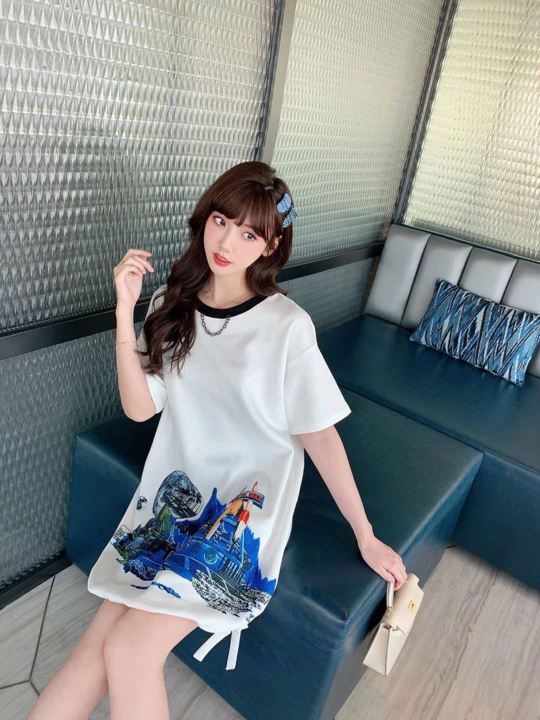 詳細な写真と価格については私に連絡してください。