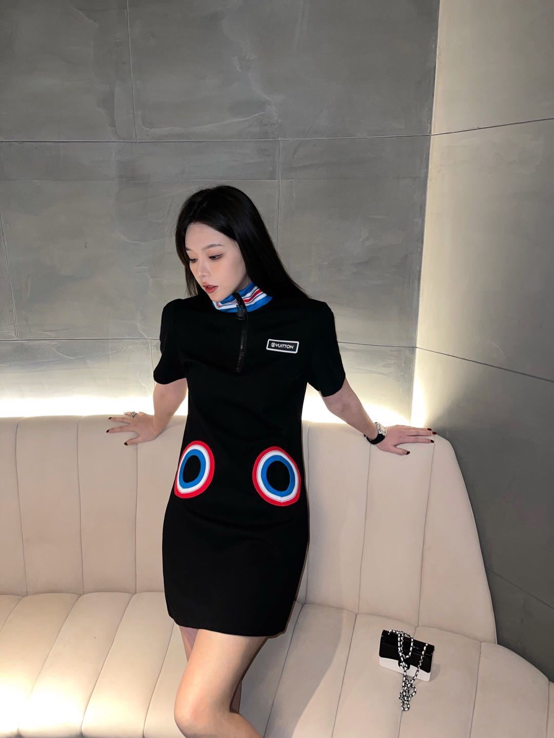 詳細な写真と価格については私に連絡してください。