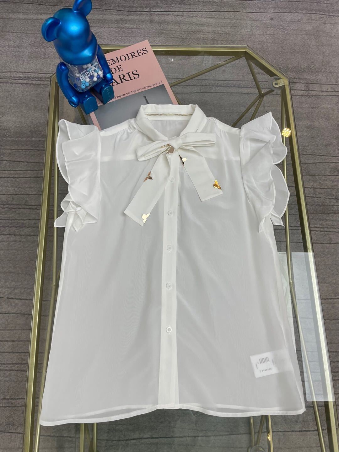 詳細な写真と価格については私に連絡してください。