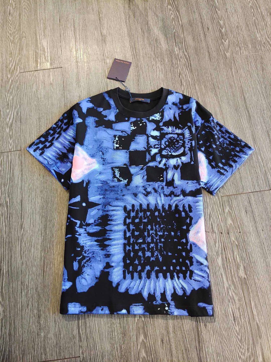 詳細な写真と価格については私に連絡してください。