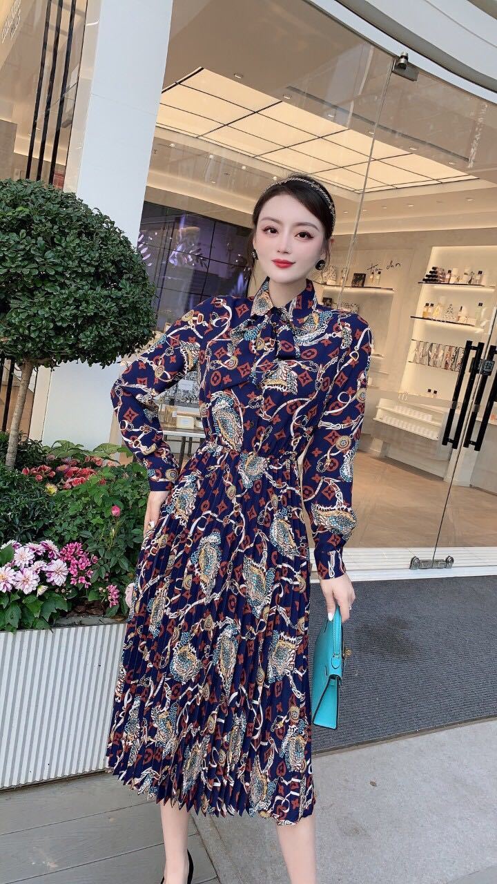 詳細な写真と価格については私に連絡してください。