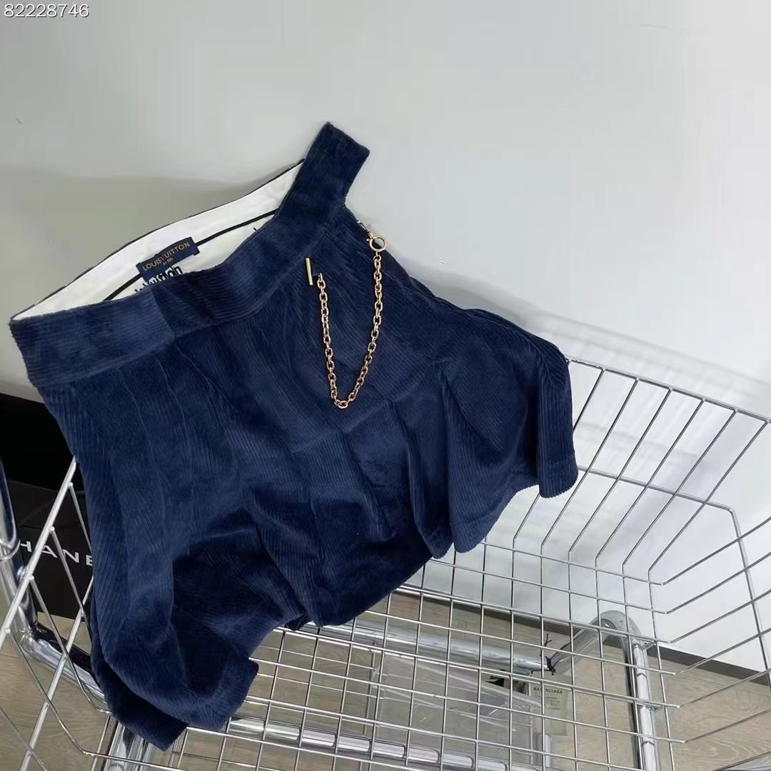 詳細な写真と価格については私に連絡してください。