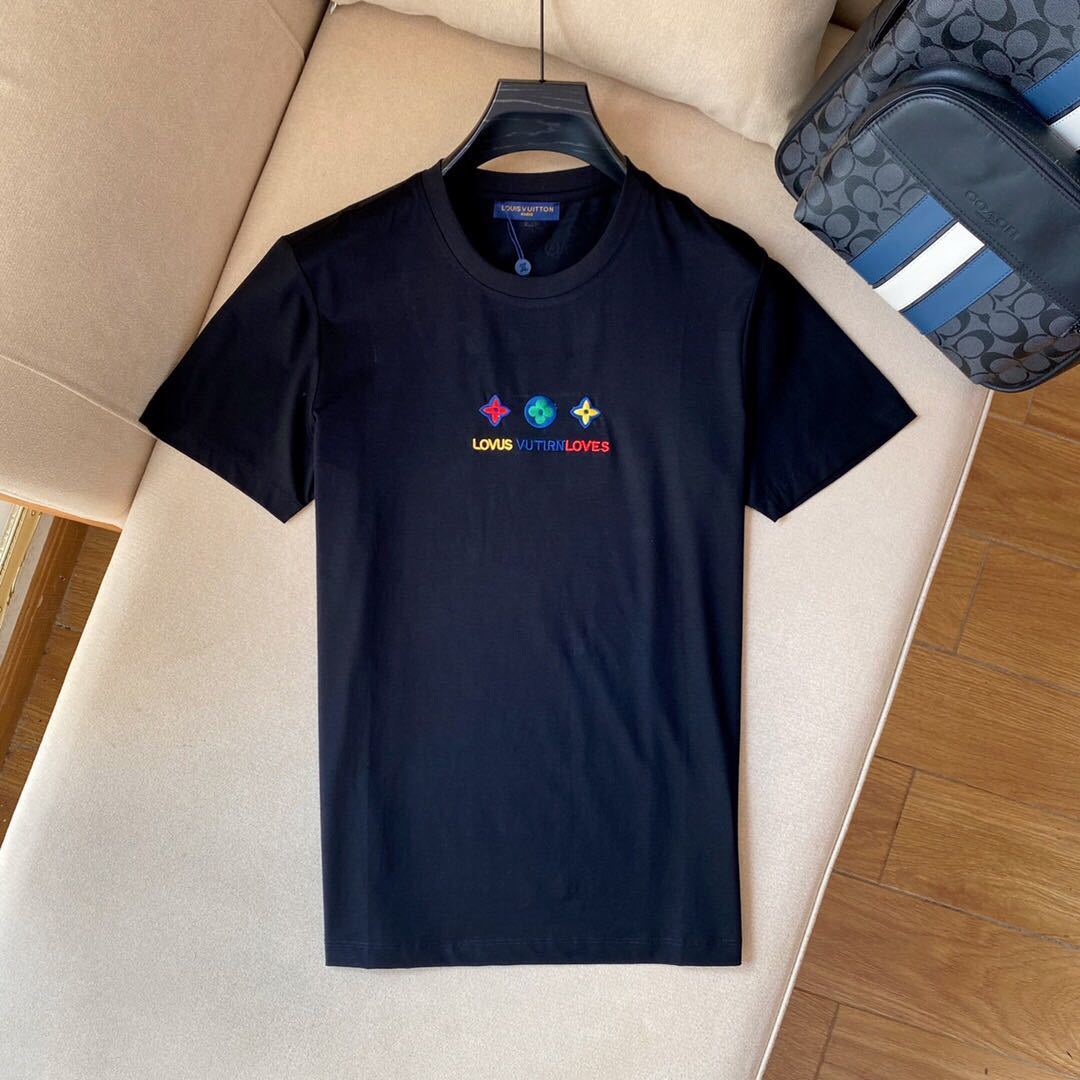 詳細な写真と価格については私に連絡してください。