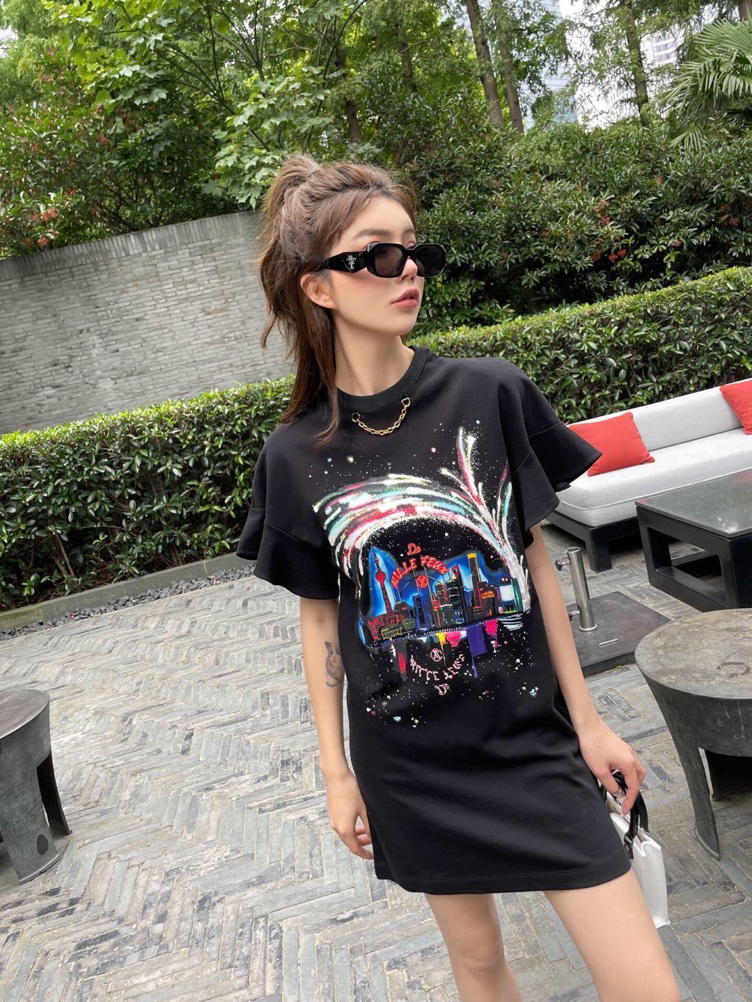 詳細な写真と価格については私に連絡してください。