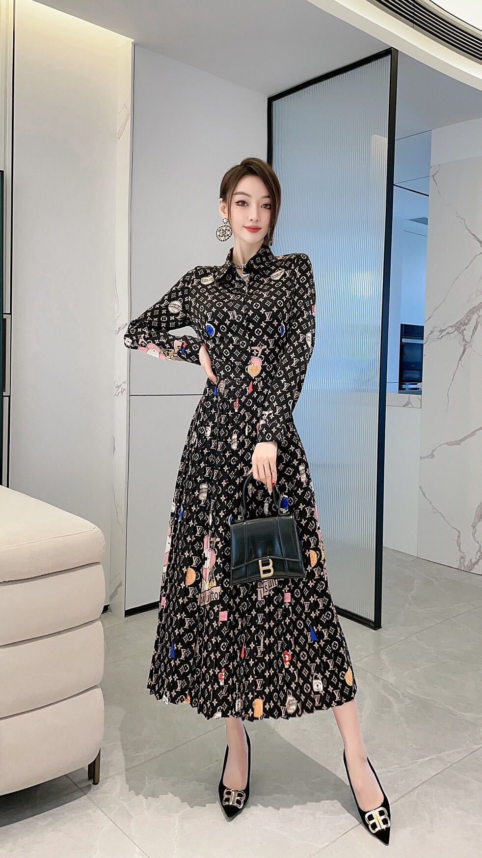 詳細な写真と価格については私に連絡してください。