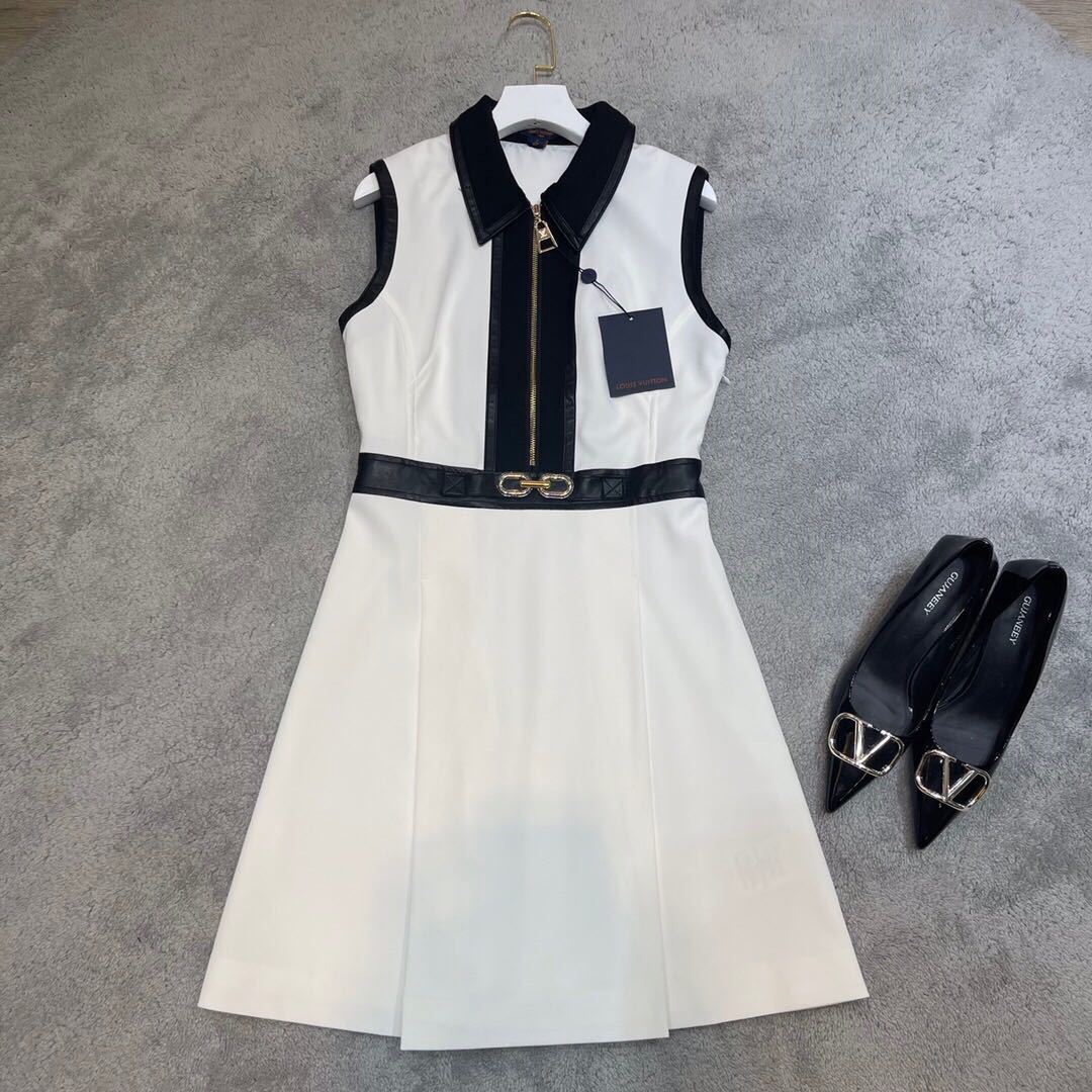 詳細な写真と価格については私に連絡してください。