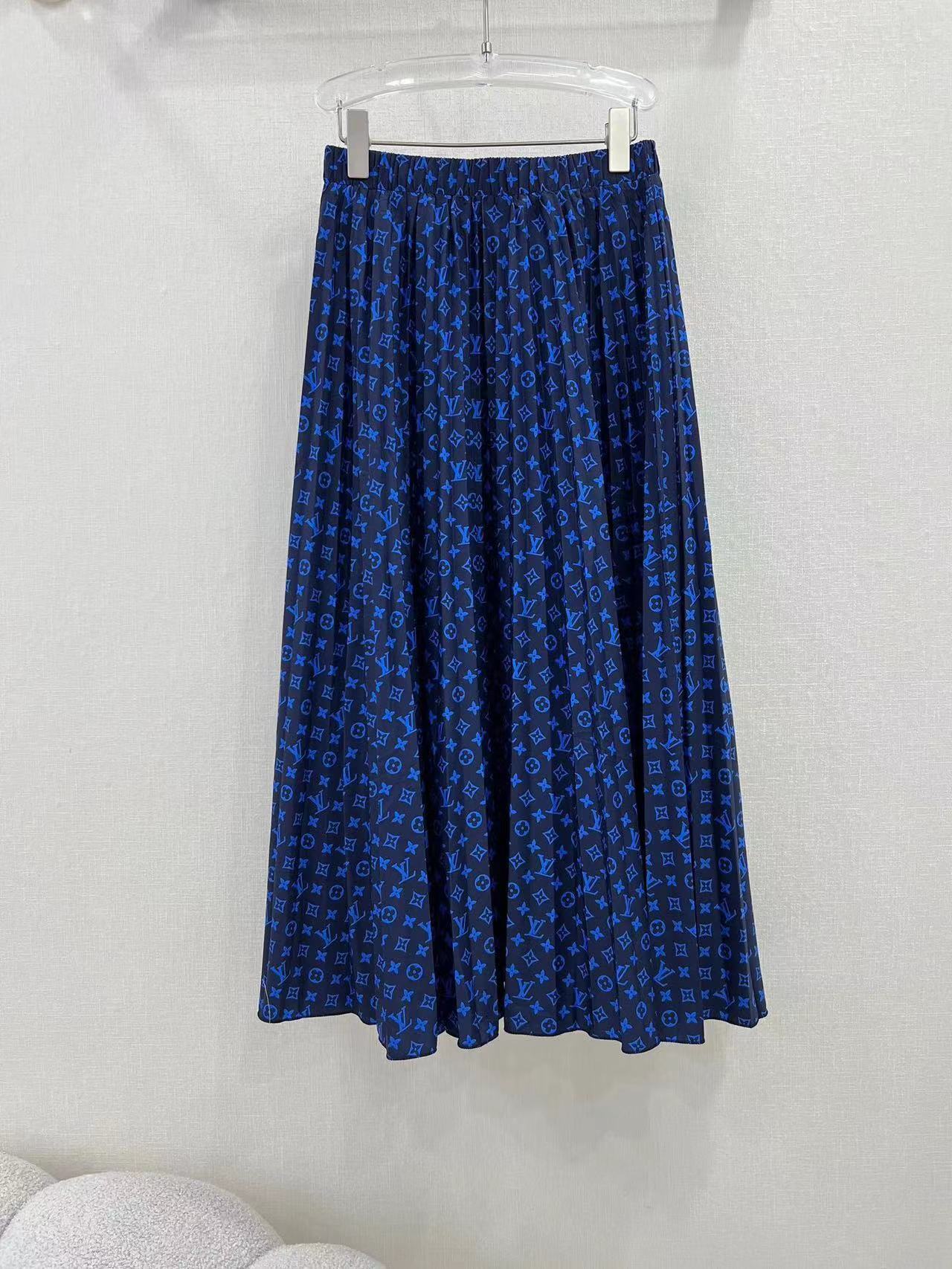 詳細な写真と価格については私に連絡してください。