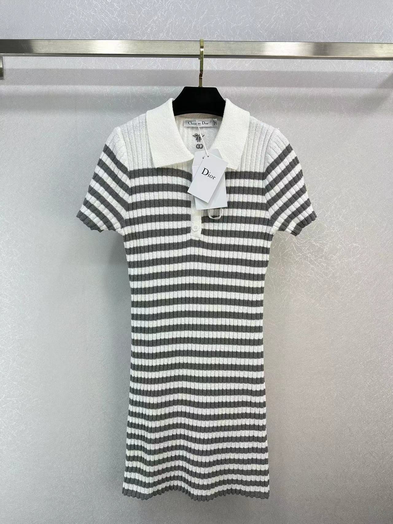 詳細な写真と価格については私に連絡してください。