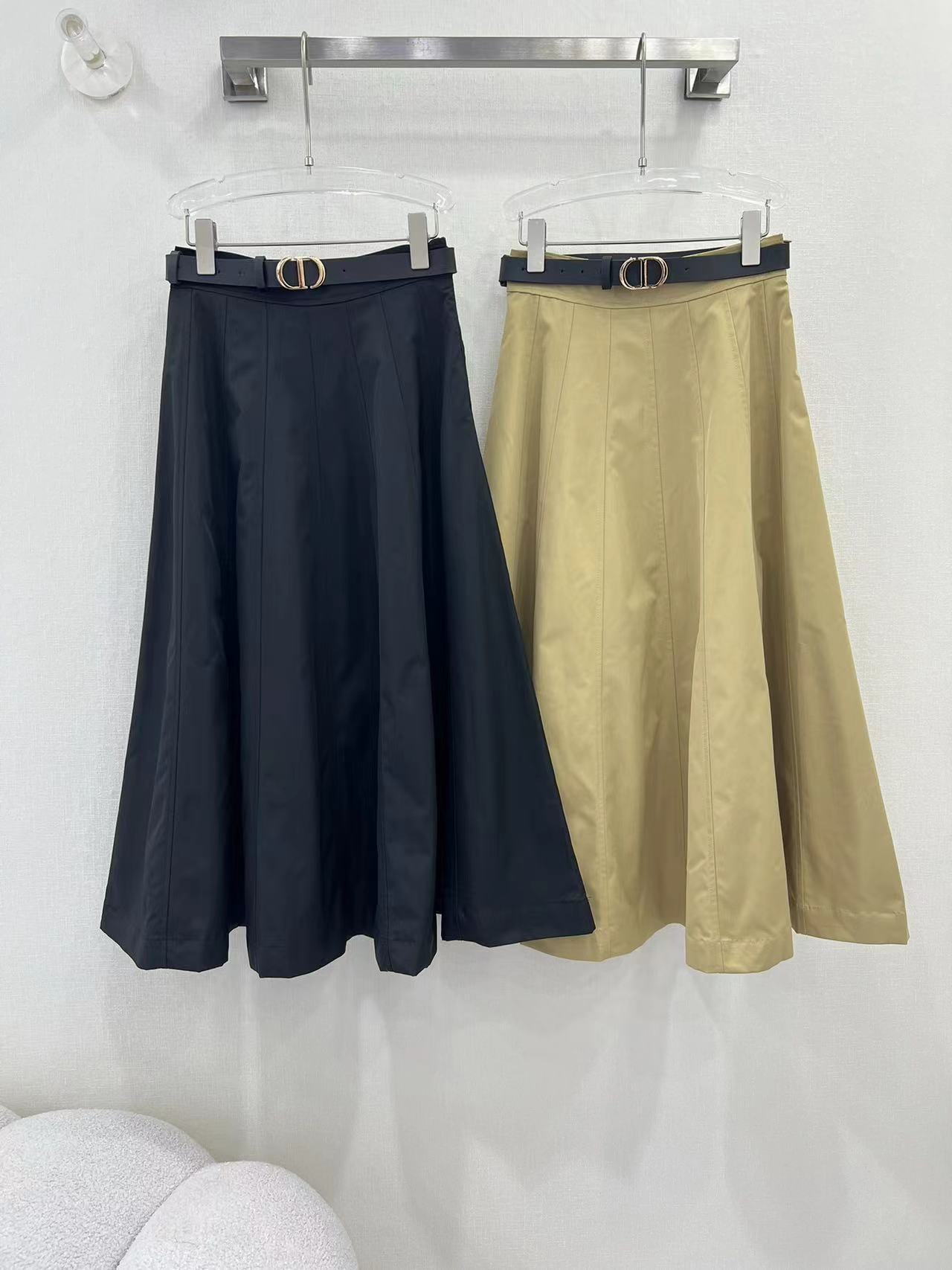 詳細な写真と価格については私に連絡してください。