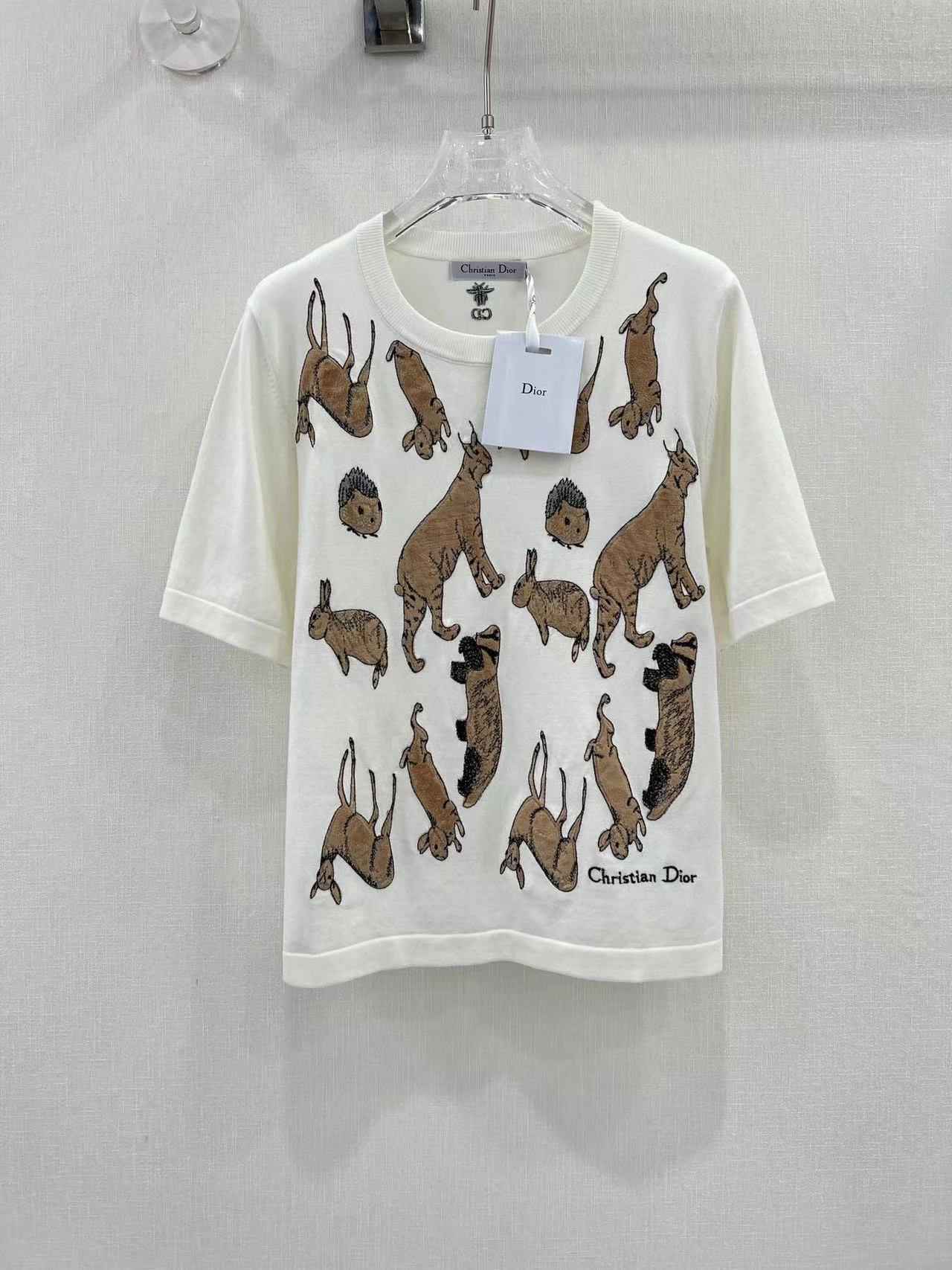 詳細な写真と価格については私に連絡してください。