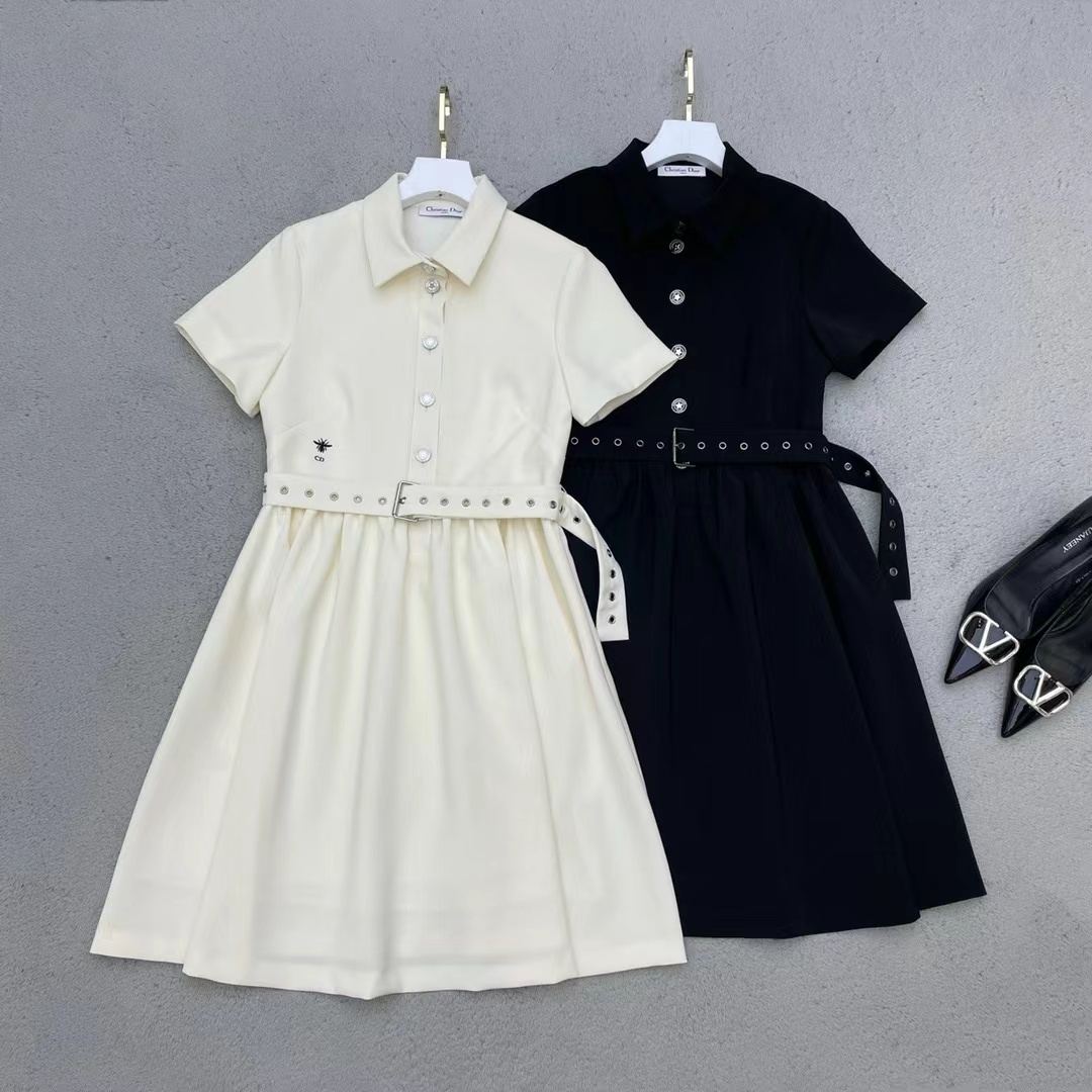 詳細な写真と価格については私に連絡してください。