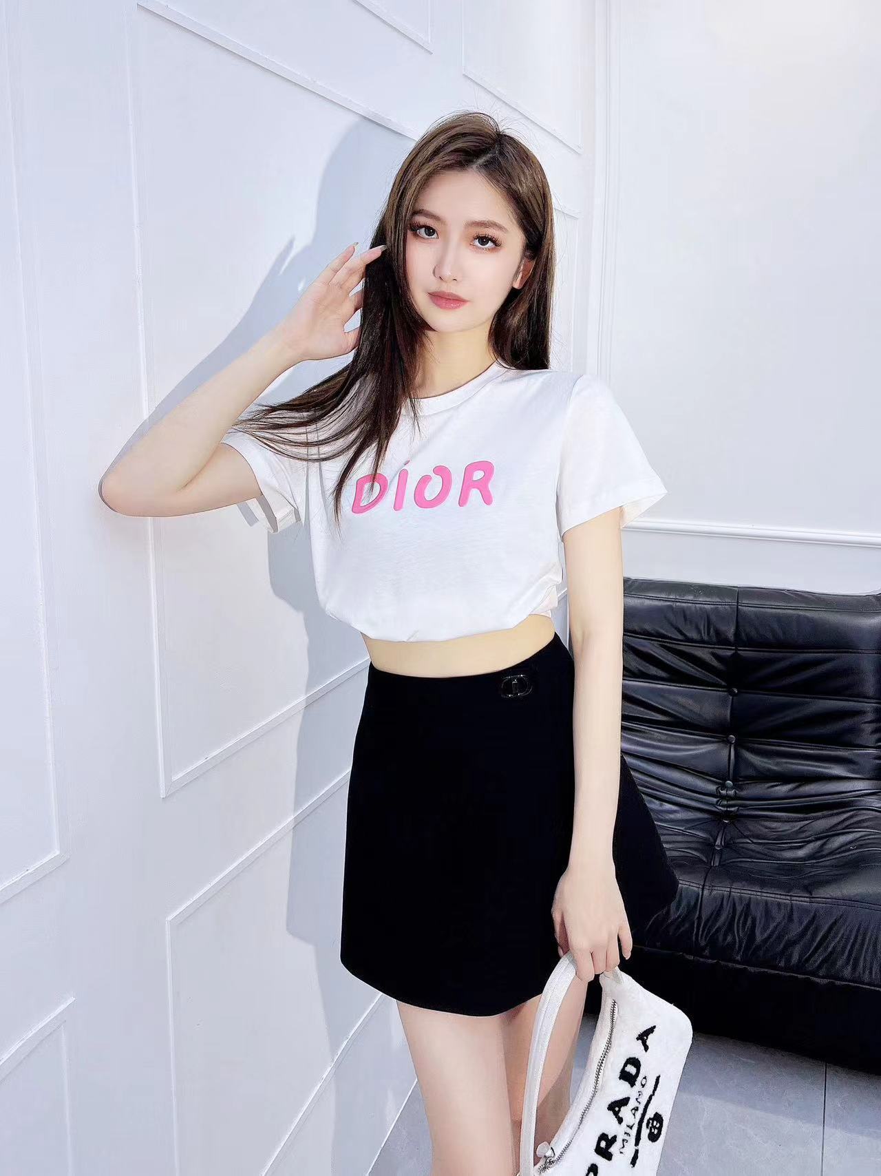 詳細な写真と価格については私に連絡してください。