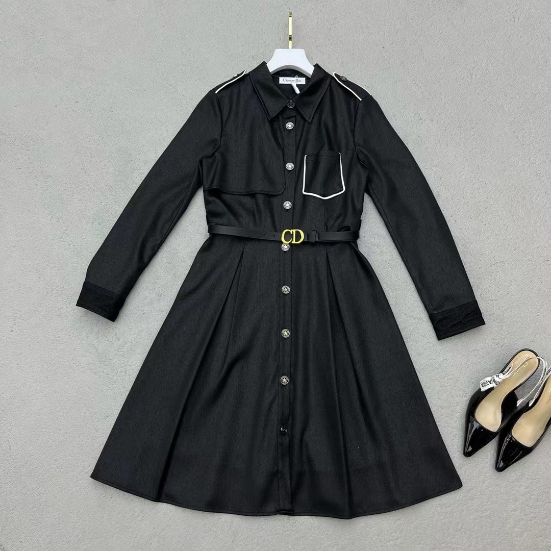 詳細な写真と価格については私に連絡してください。