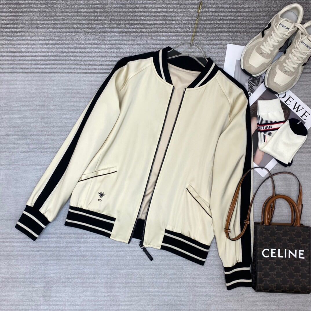 詳細な写真と価格については私に連絡してください。