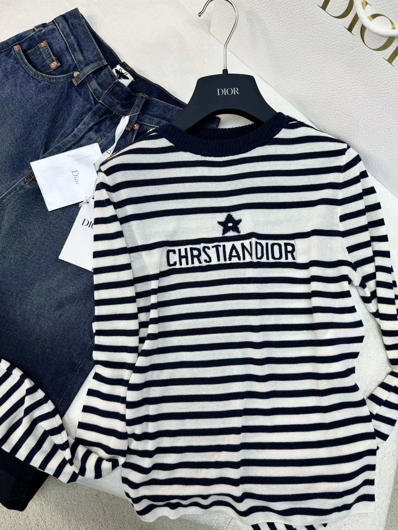 詳細な写真と価格については私に連絡してください。