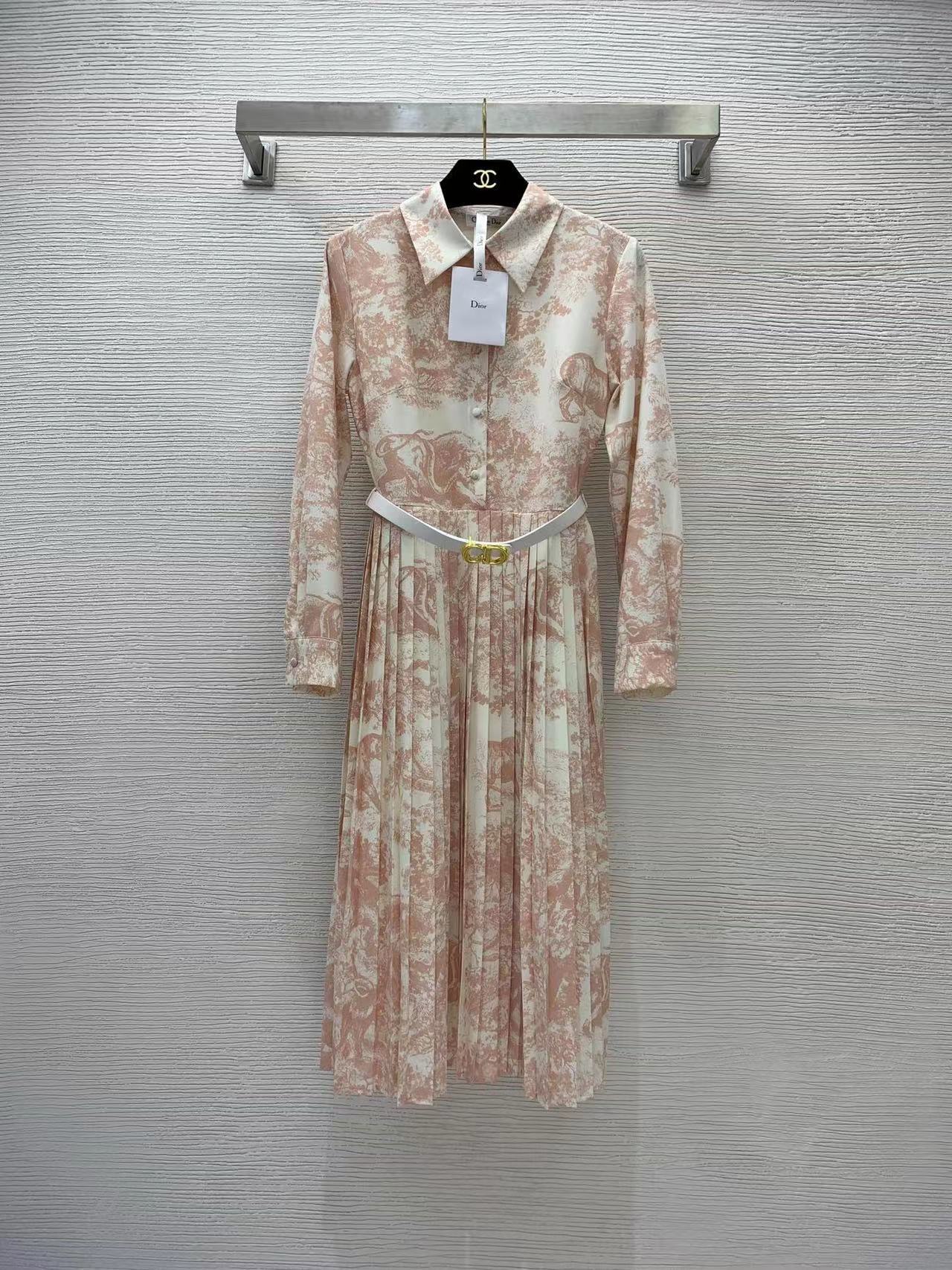 詳細な写真と価格については私に連絡してください。