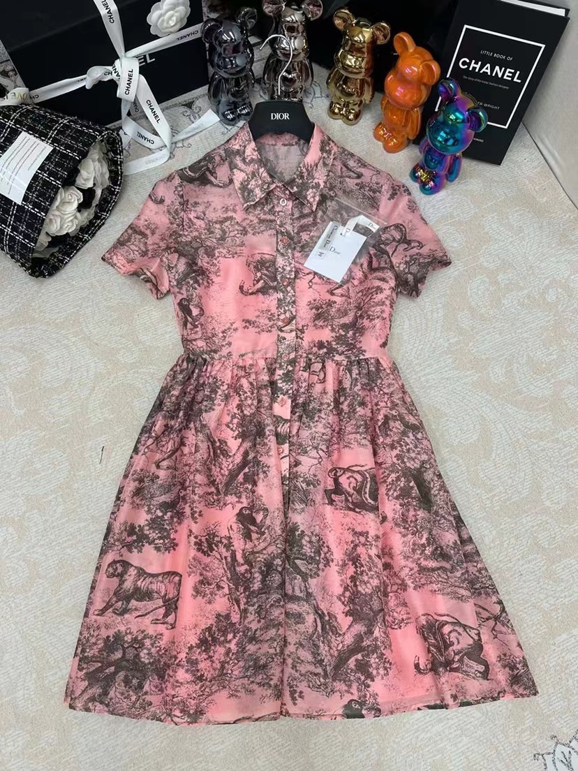 詳細な写真と価格については私に連絡してください。