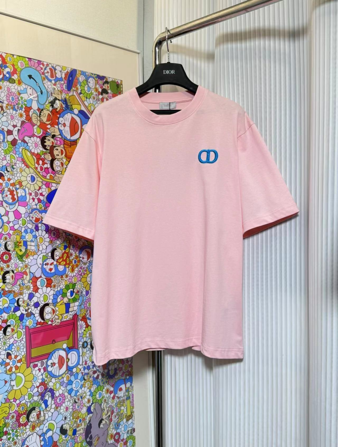 詳細な写真と価格については私に連絡してください。