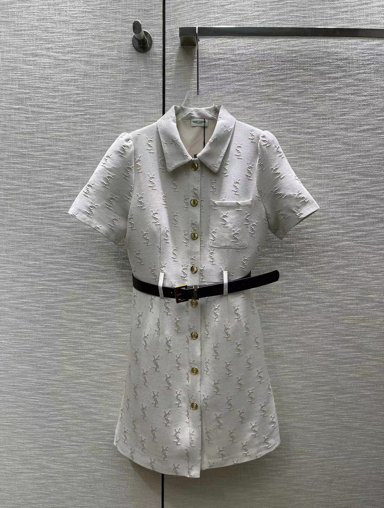 詳細な写真と価格については私に連絡してください。