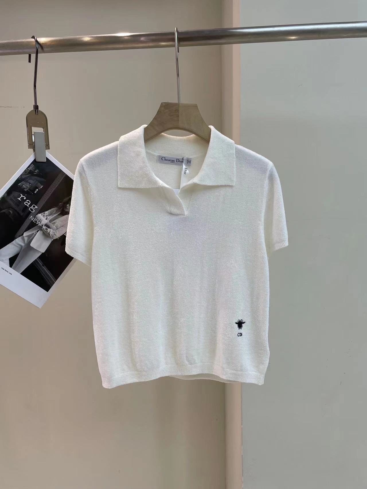 詳細な写真と価格については私に連絡してください。