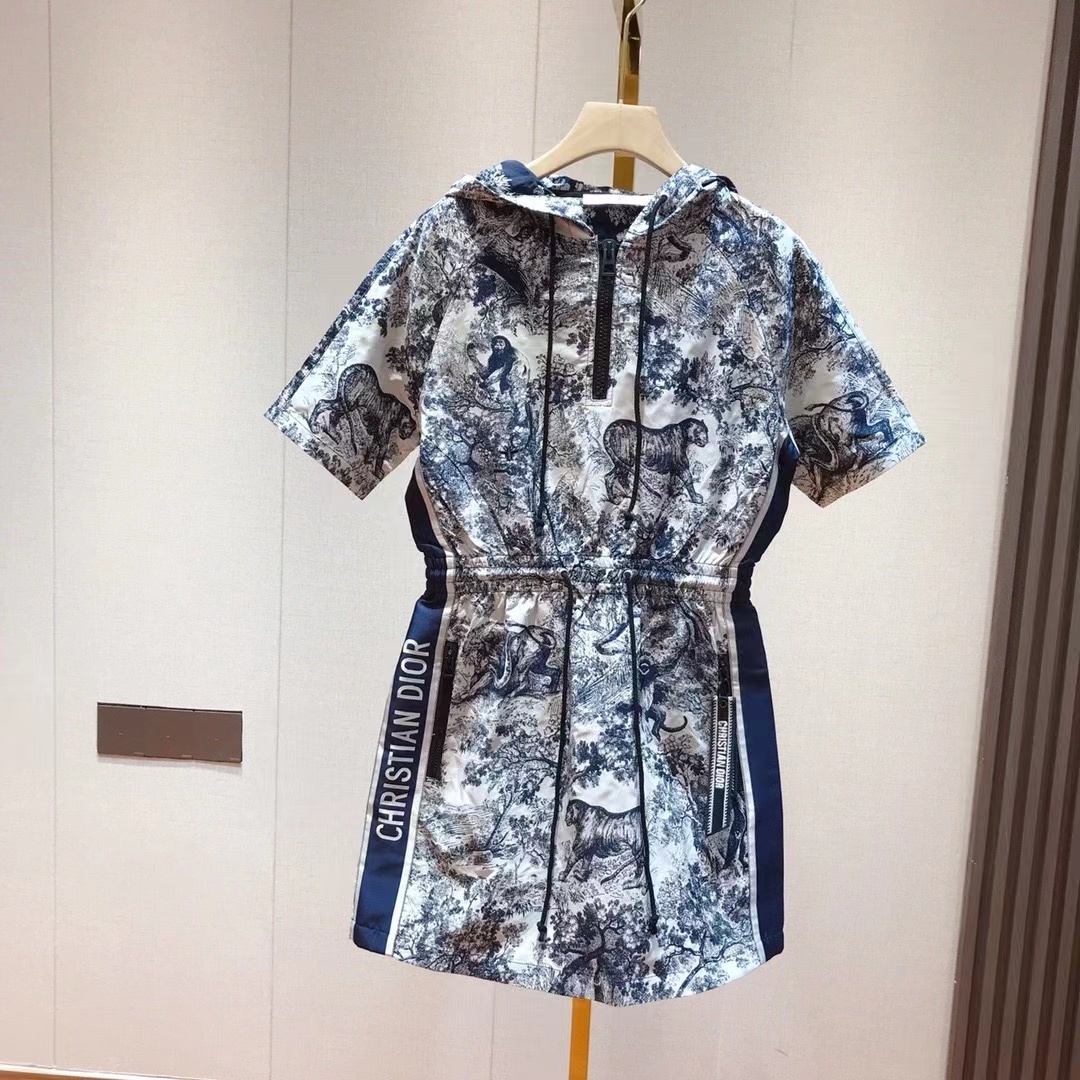 詳細な写真と価格については私に連絡してください。