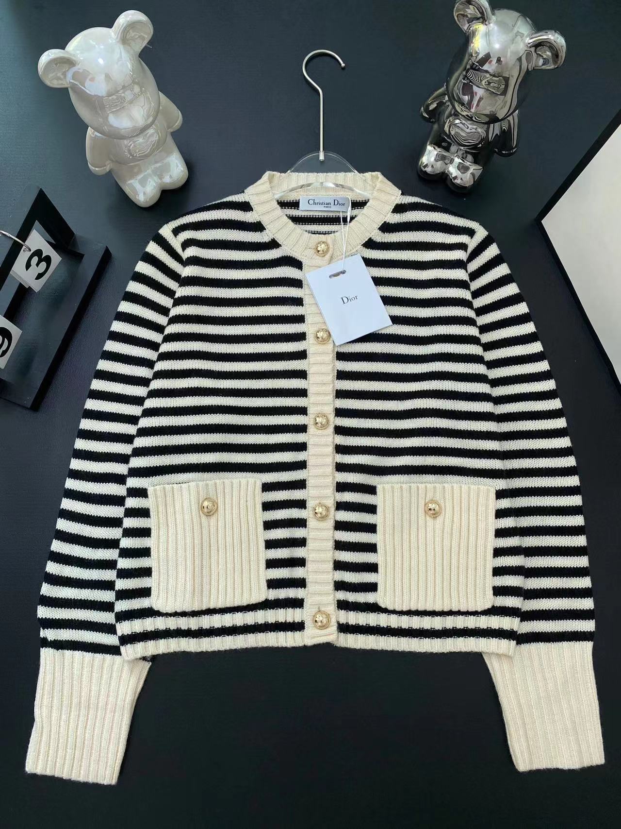 詳細な写真と価格については私に連絡してください。