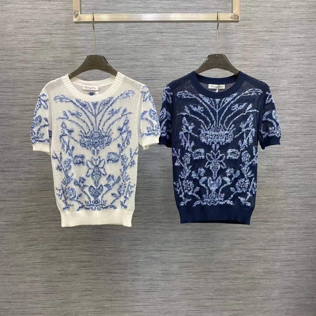 詳細な写真と価格については私に連絡してください。