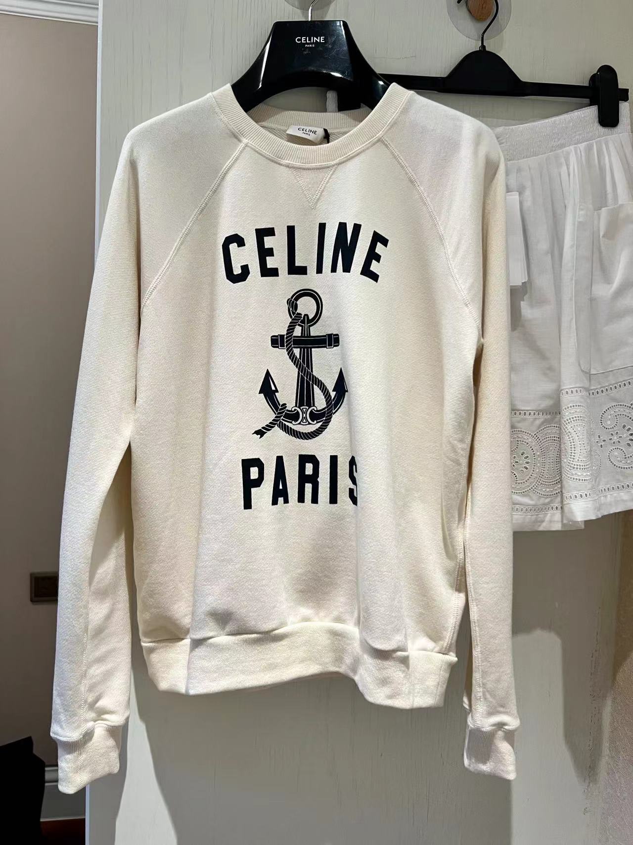 詳細な写真と価格については私に連絡してください