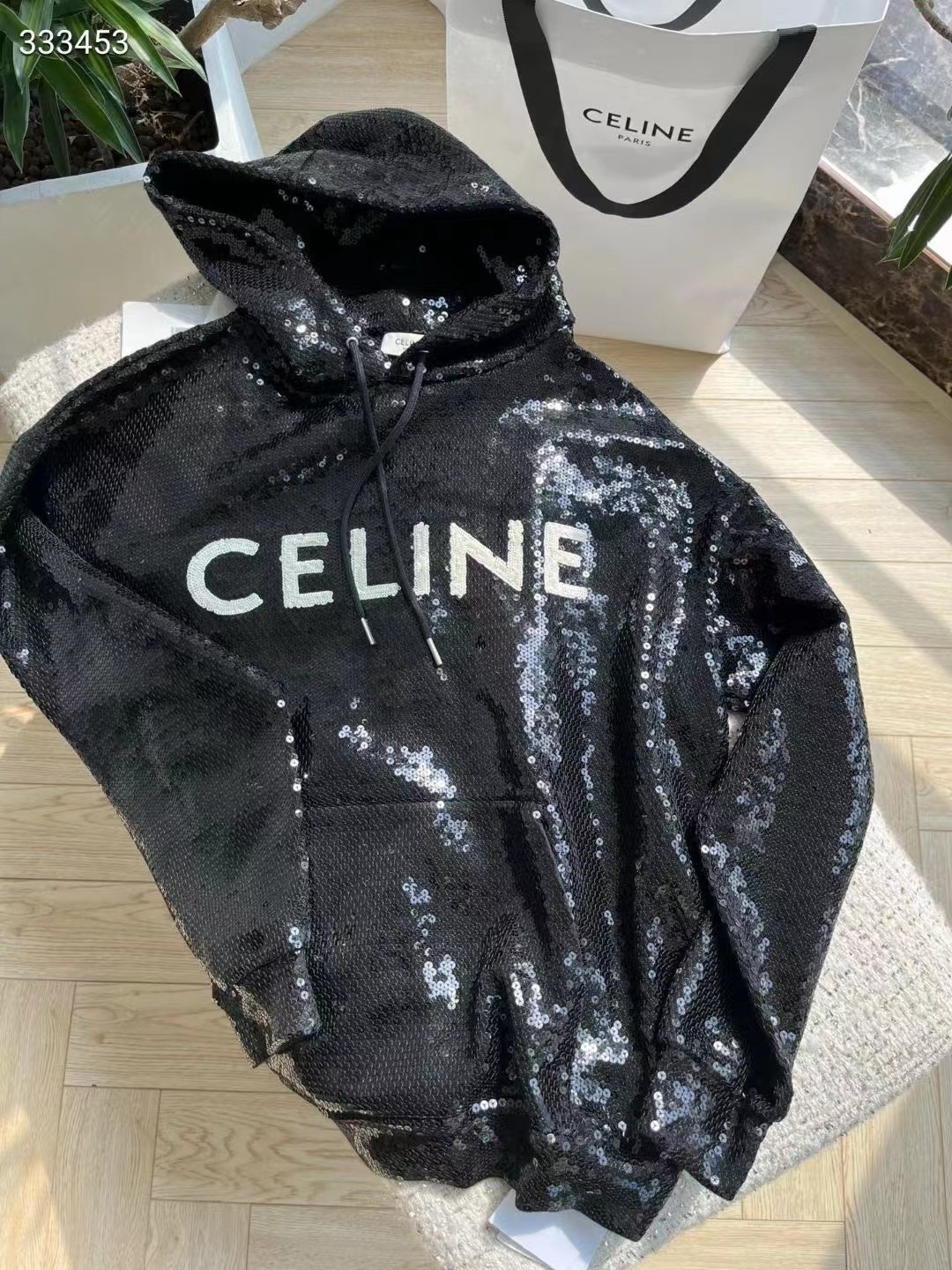 詳細な写真と価格については私に連絡してください