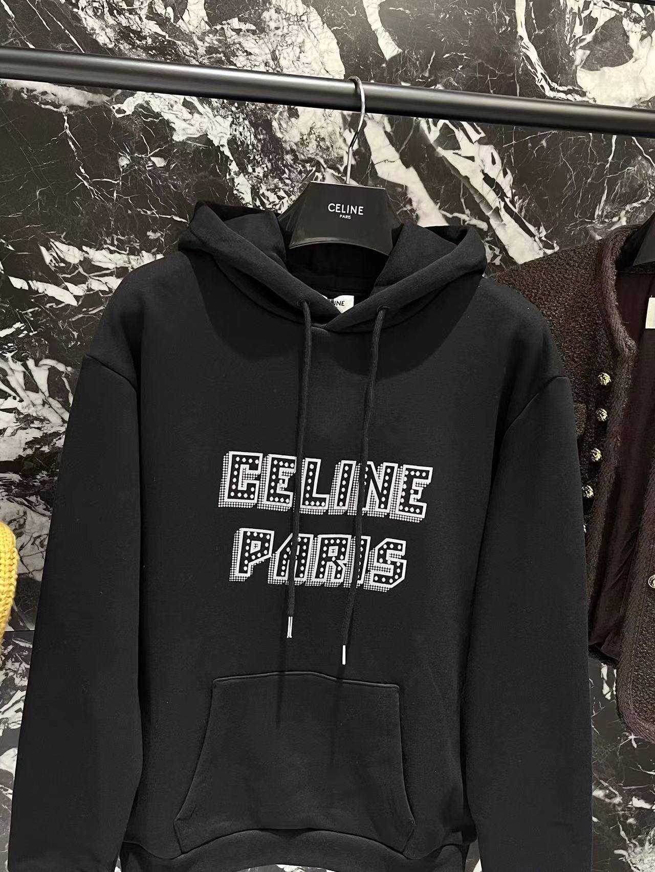 詳細な写真と価格については私に連絡してください