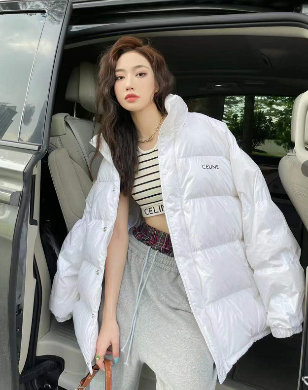 詳細な写真と価格については私に連絡してください