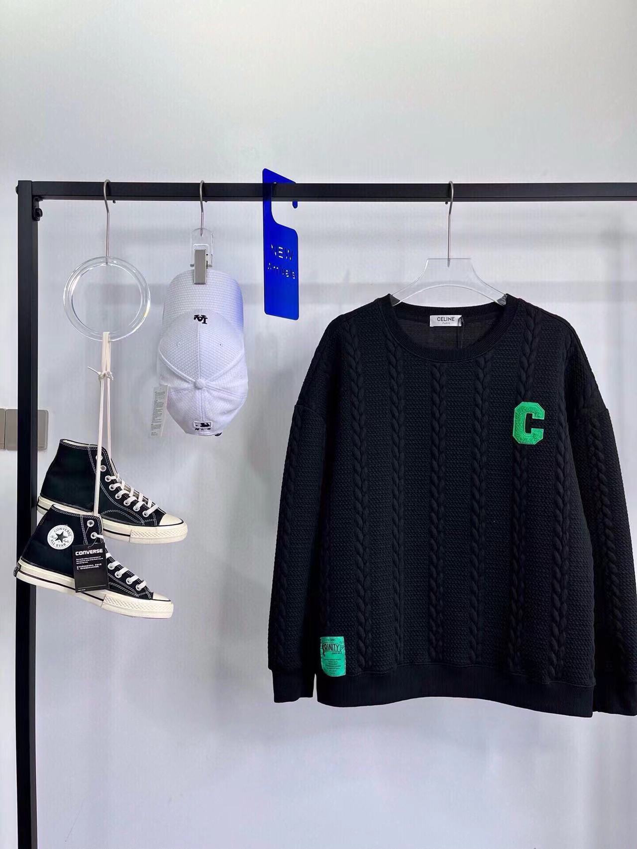 詳細な写真と価格については私に連絡してください