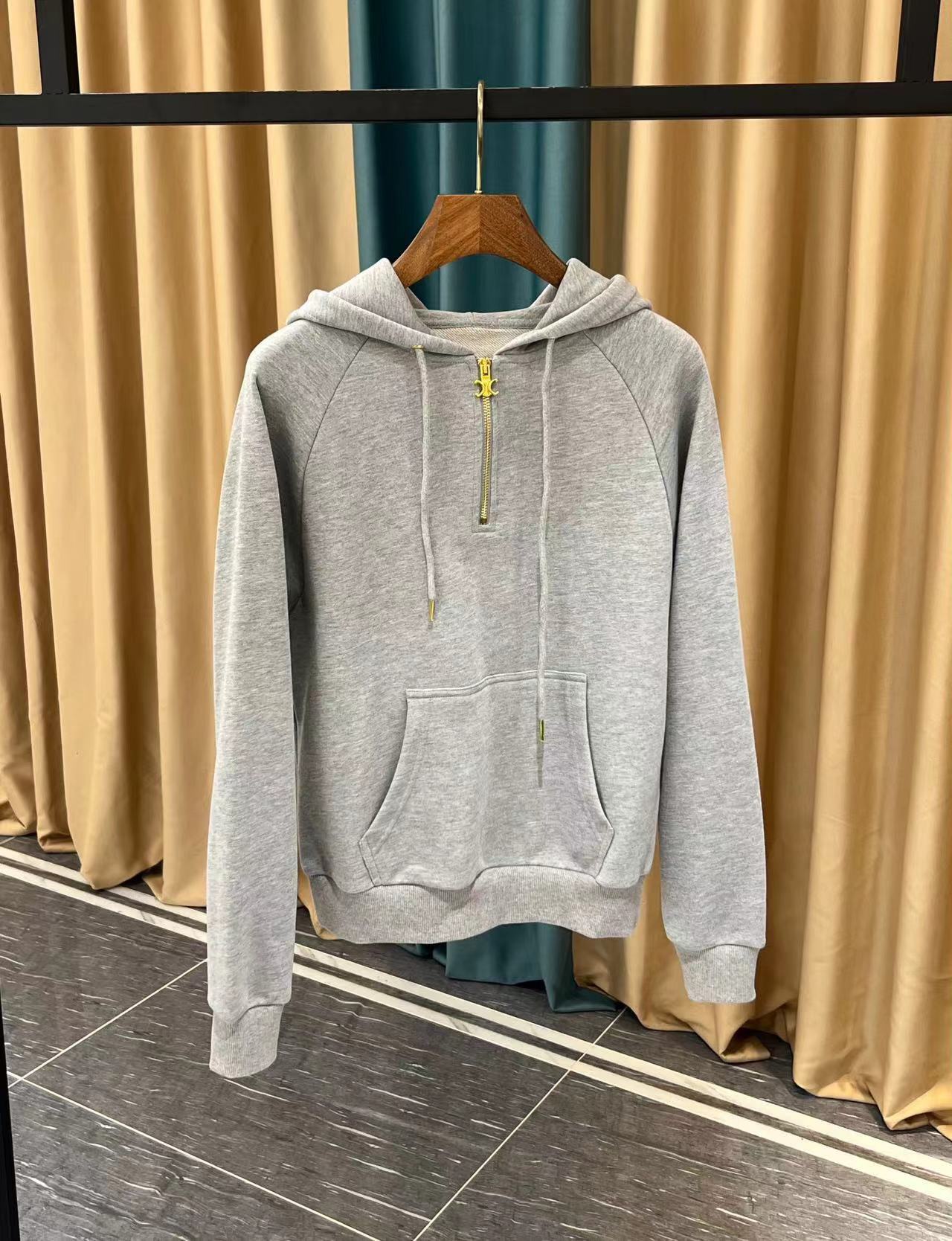 詳細な写真と価格については私に連絡してください