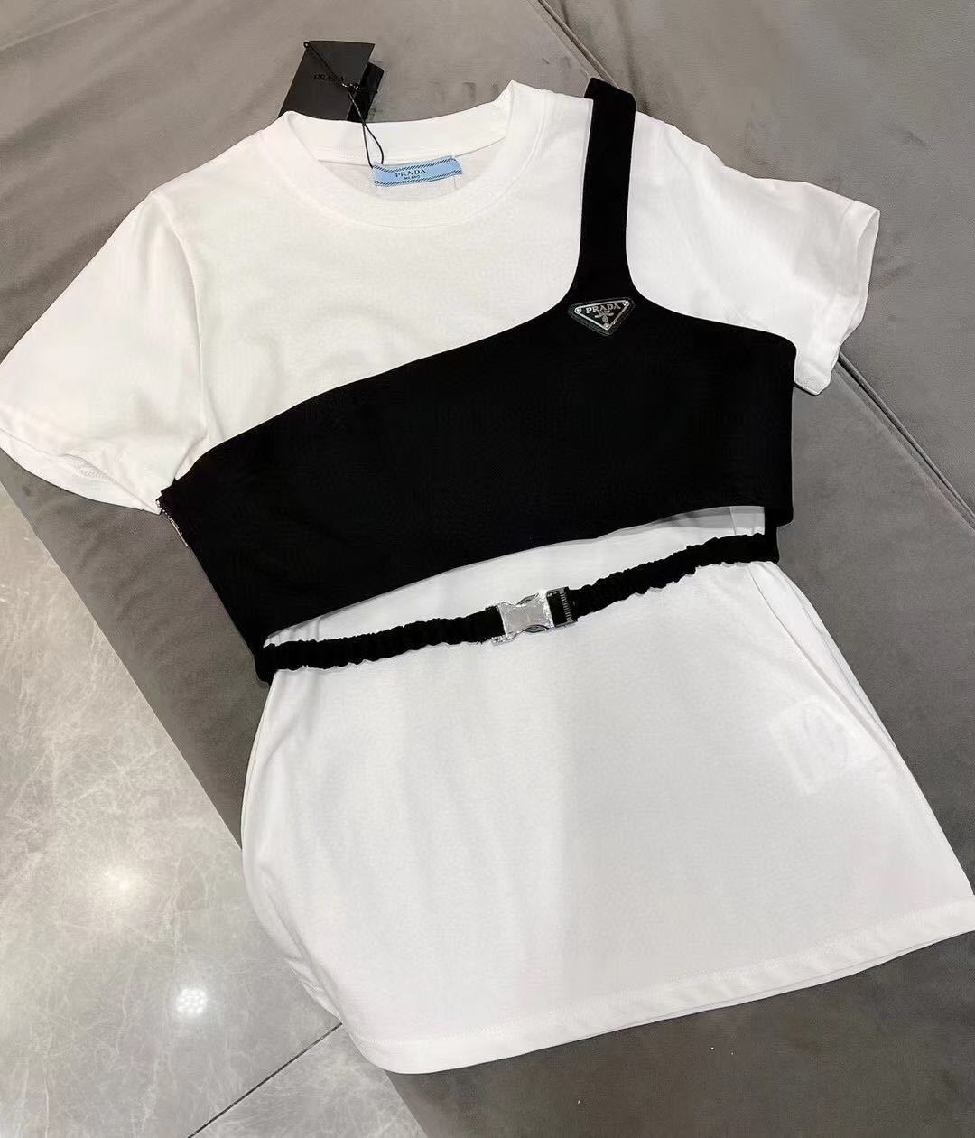 詳細な写真を見て、私を見つけてください