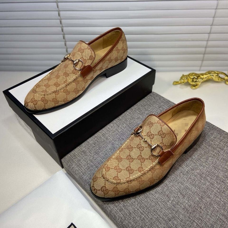 詳細な写真と価格については私に連絡してください。