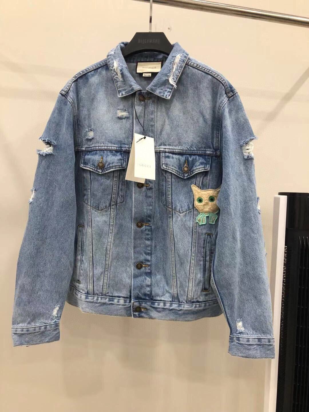 詳細な写真と価格については私に連絡してください。