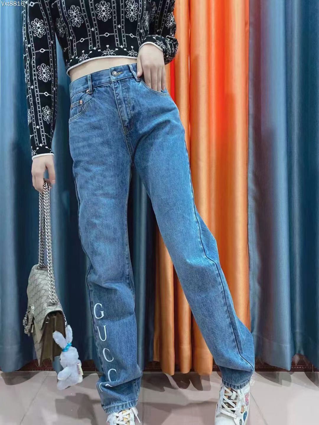 詳細な写真と価格については私に連絡してください。