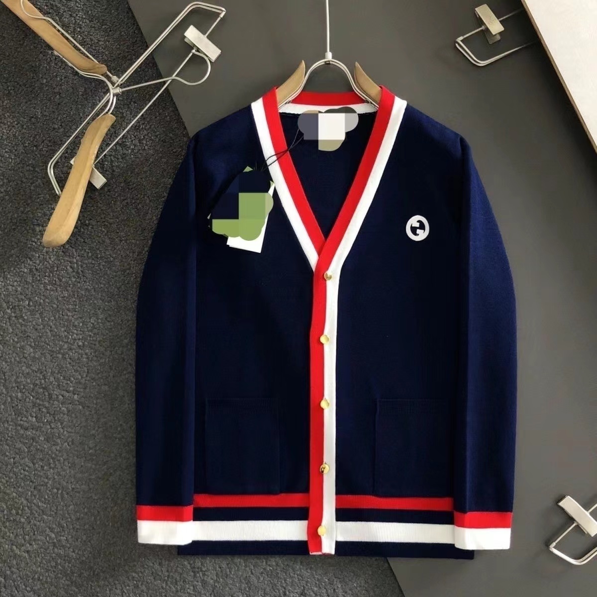 詳細な写真と価格については私に連絡してください。