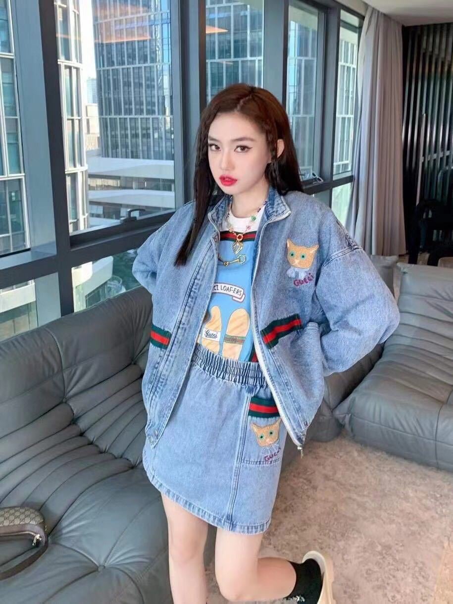 詳細な写真と価格については私に連絡してください。