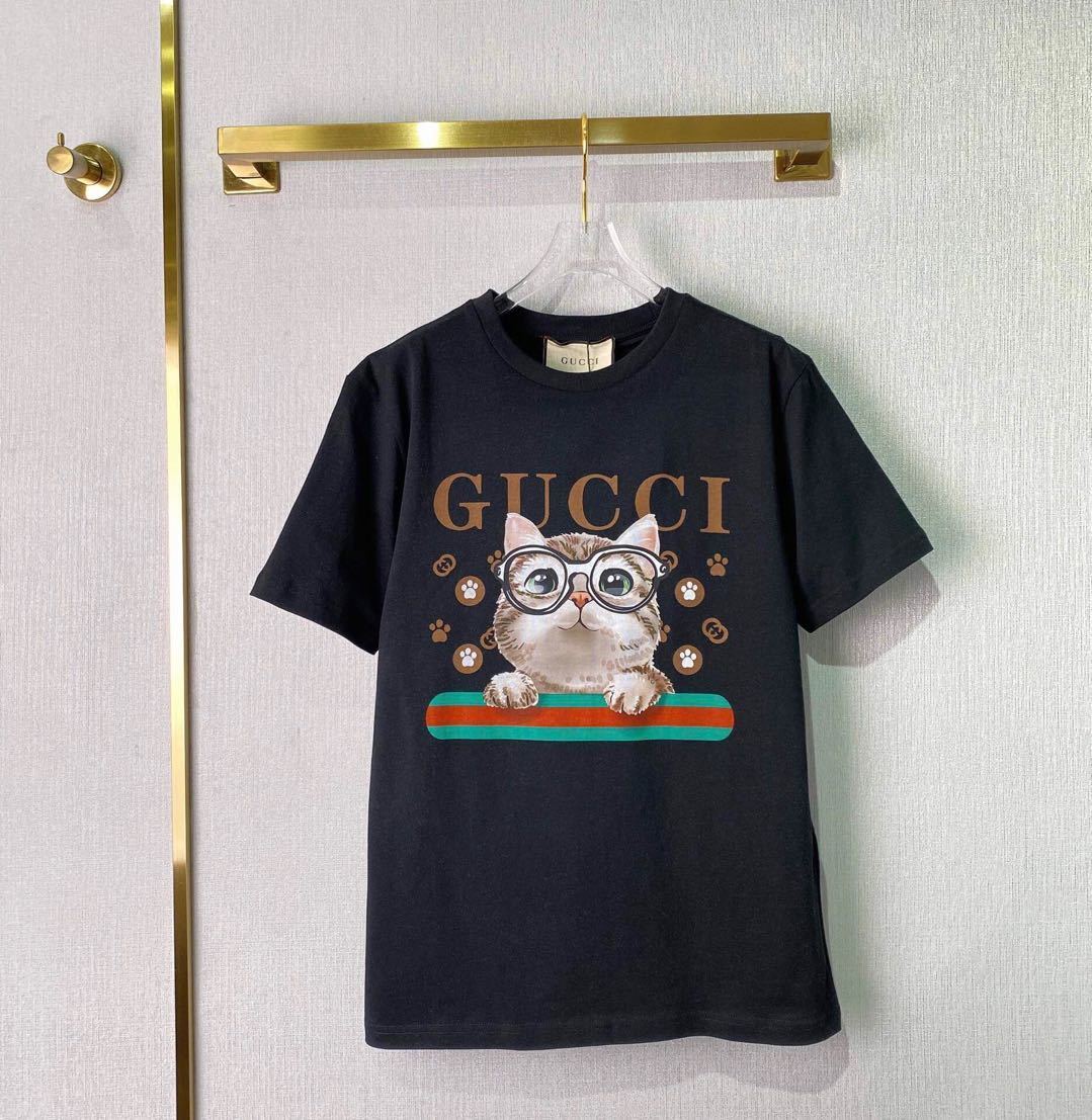 詳細な写真と価格については私に連絡してください。