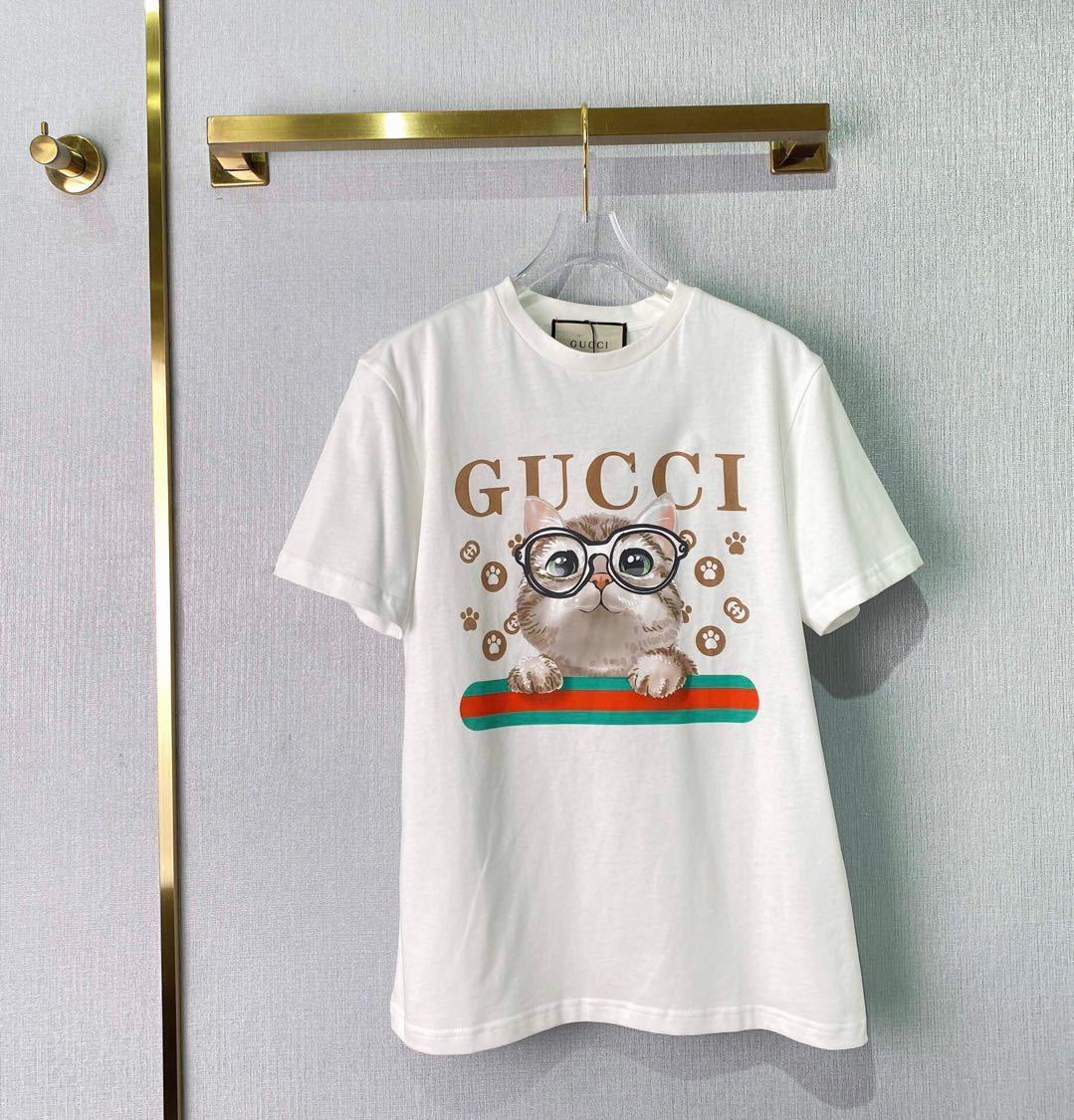 詳細な写真と価格については私に連絡してください。