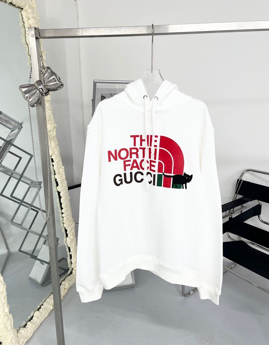 詳細な写真と価格については私に連絡してください。