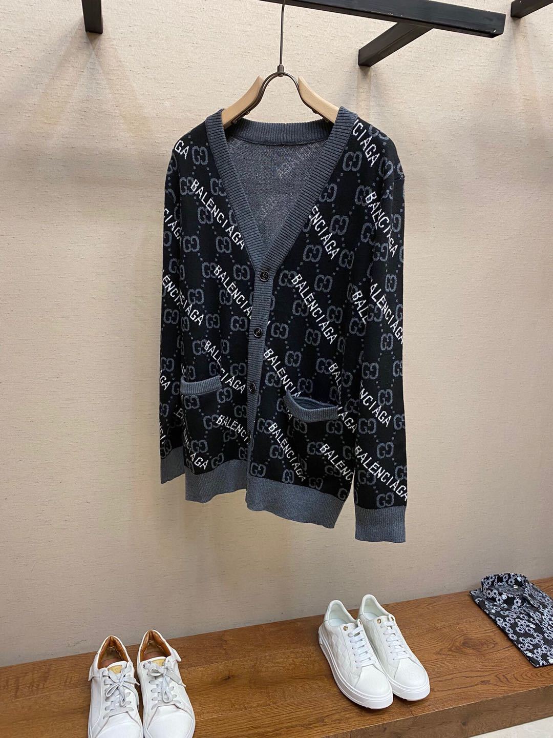 詳細な写真と価格については私に連絡してください。