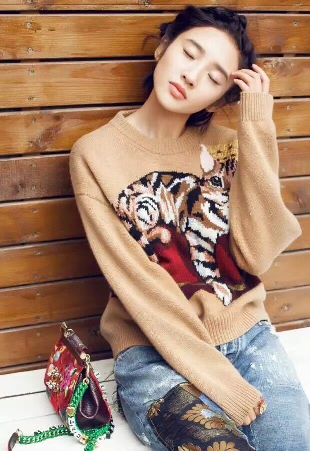 詳細な写真と価格については私に連絡してください。