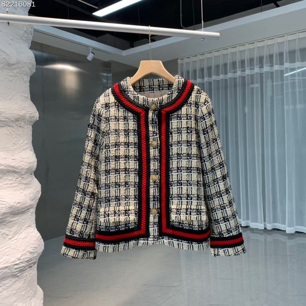 詳細な写真と価格については私に連絡してください。