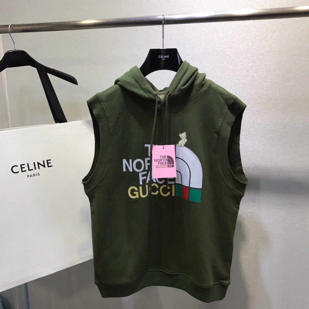 詳細な写真と価格については私に連絡してください。