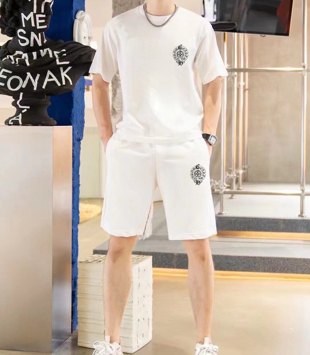 詳細な写真を見て、私を見つけてください