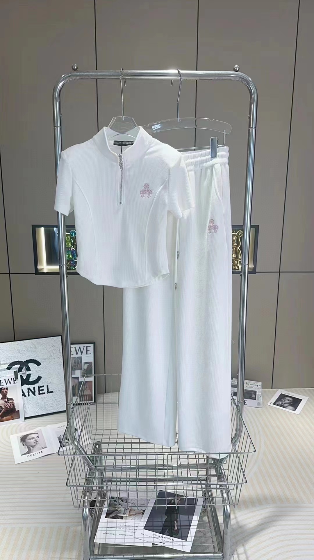 詳細な写真を見て、私を見つけてください