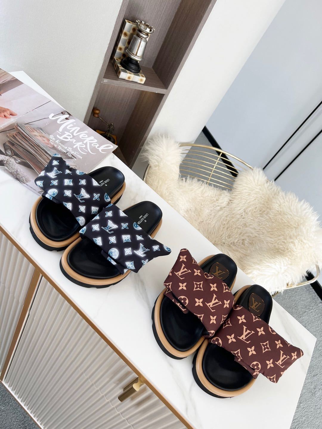 詳細な写真と価格については私に連絡してください。